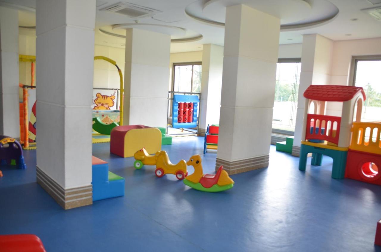 Ferienwohnung Atrium - Iconic Sri Jayewardenepura Kotte Exterior foto