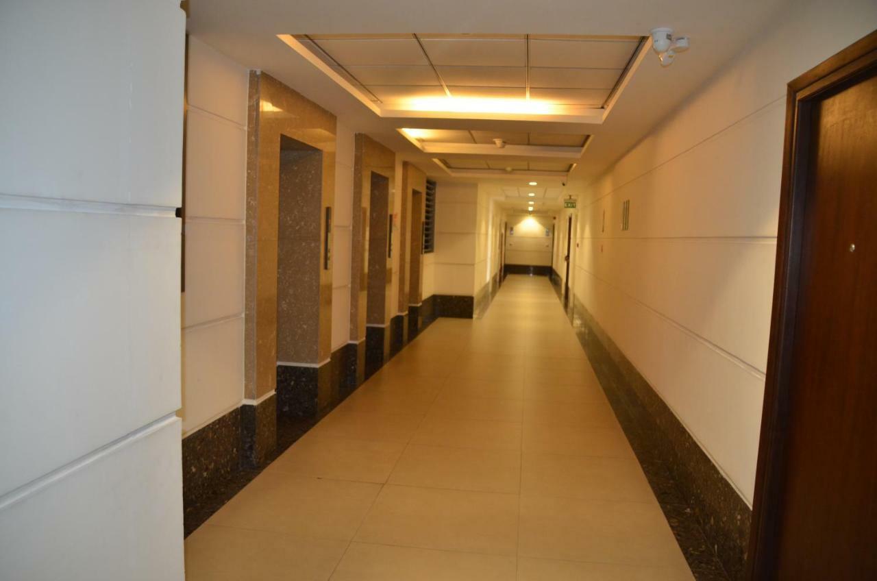 Ferienwohnung Atrium - Iconic Sri Jayewardenepura Kotte Exterior foto